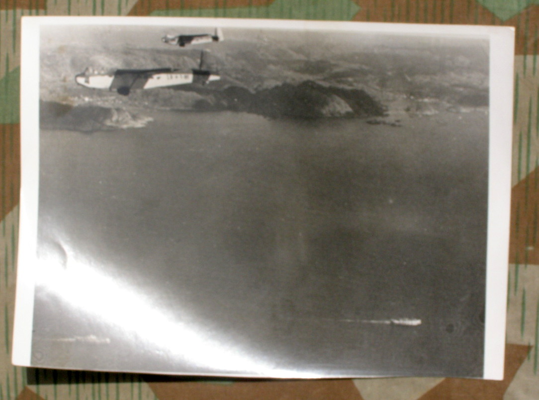 2 deutsche Lastensegler über dem Meer, Kreta 1941