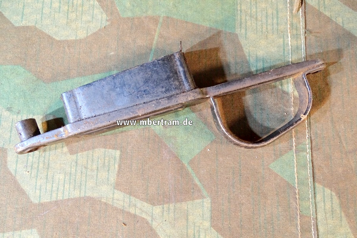 Wehrmacht K 98 Magazinkasten mit großem Winterabzugbügel, spätes Modell