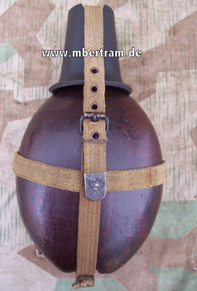 Afrika Korps u. Südfront Trinkflasche "D.R.G.M. HRE 43"