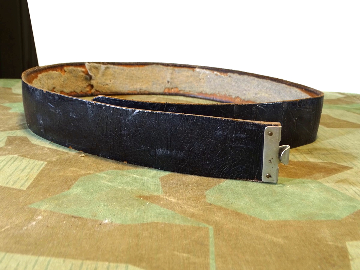 Wehrmacht Lackleder Ausgeh Koppelriemen,  ca. 102,5 cm