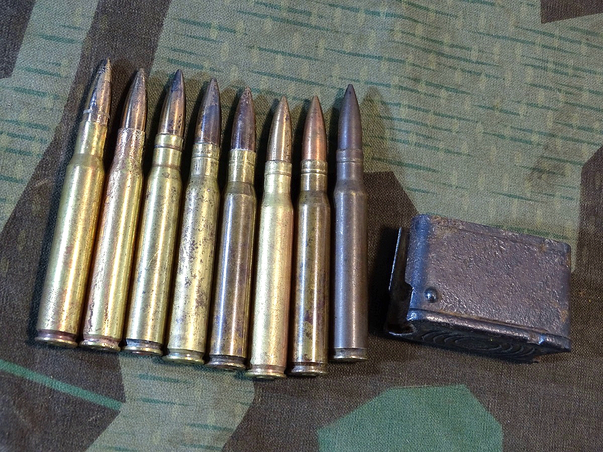 8 Stück US 2. Weltkriegs Standartmunition Kaliber 30-06 Hst.: SL 43/45 mit Ladeclip