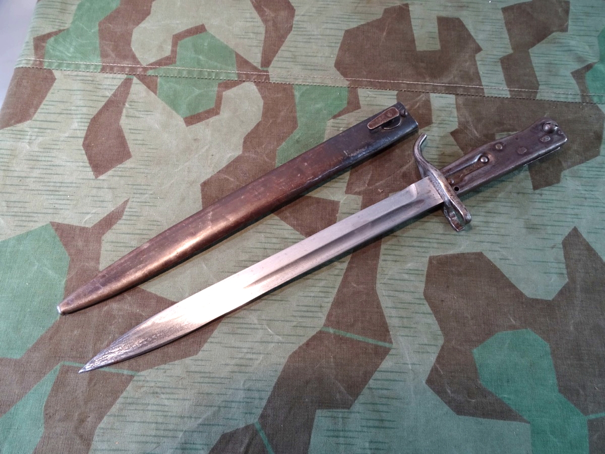 Notbajonett / Ersatzbajonett für G 88/ K 98, 1. Weltkrieg mit Blechscheide