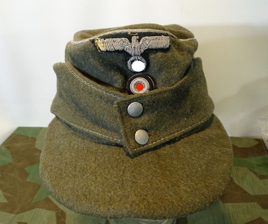 Wehrmacht Heer Einheitsfeldmütze 43 für einen Offizier mit Metallfaden gestickten Effekten
