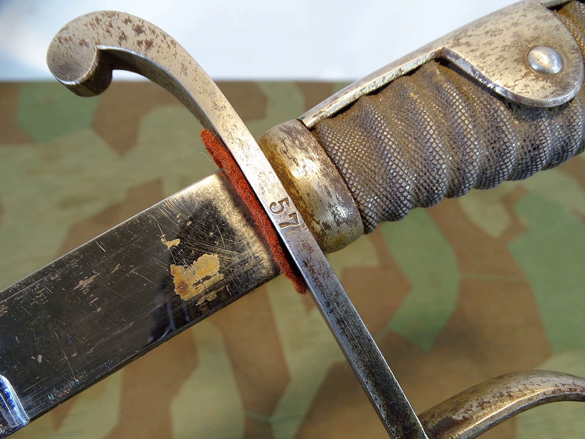 Früher (Ulanen ?) oder Artillerie Säbel, 2 Scheidenringe. Mit Ätzung 1891-94 Früher (Ulanen ?) oder Artillerie Säbel, 2 Scheidenringe. Mit Ätzung 1891-94