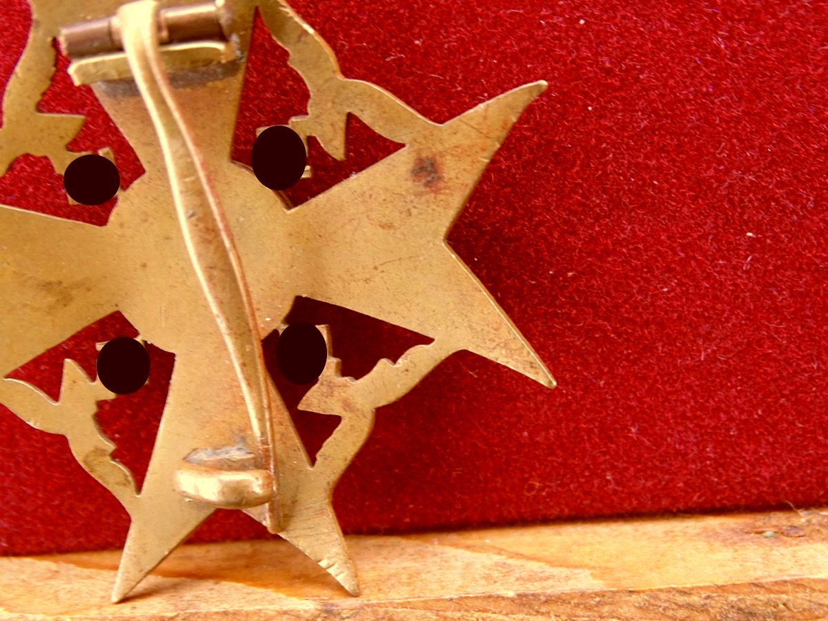 Spanienkreuz in Bronze ohne Schwerter, Buntmetall, Gewölbt Spanienkreuz in Bronze ohne Schwerter, Buntmetall, Gewölbt