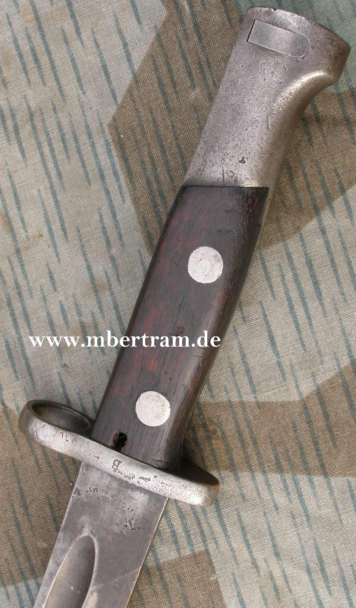 Bajonett / Seitengewehr Jugoslavien M 1924,o. Scheide