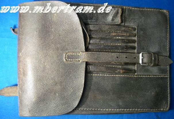 WH Kartentasche, schwarzes gekörntes Leder