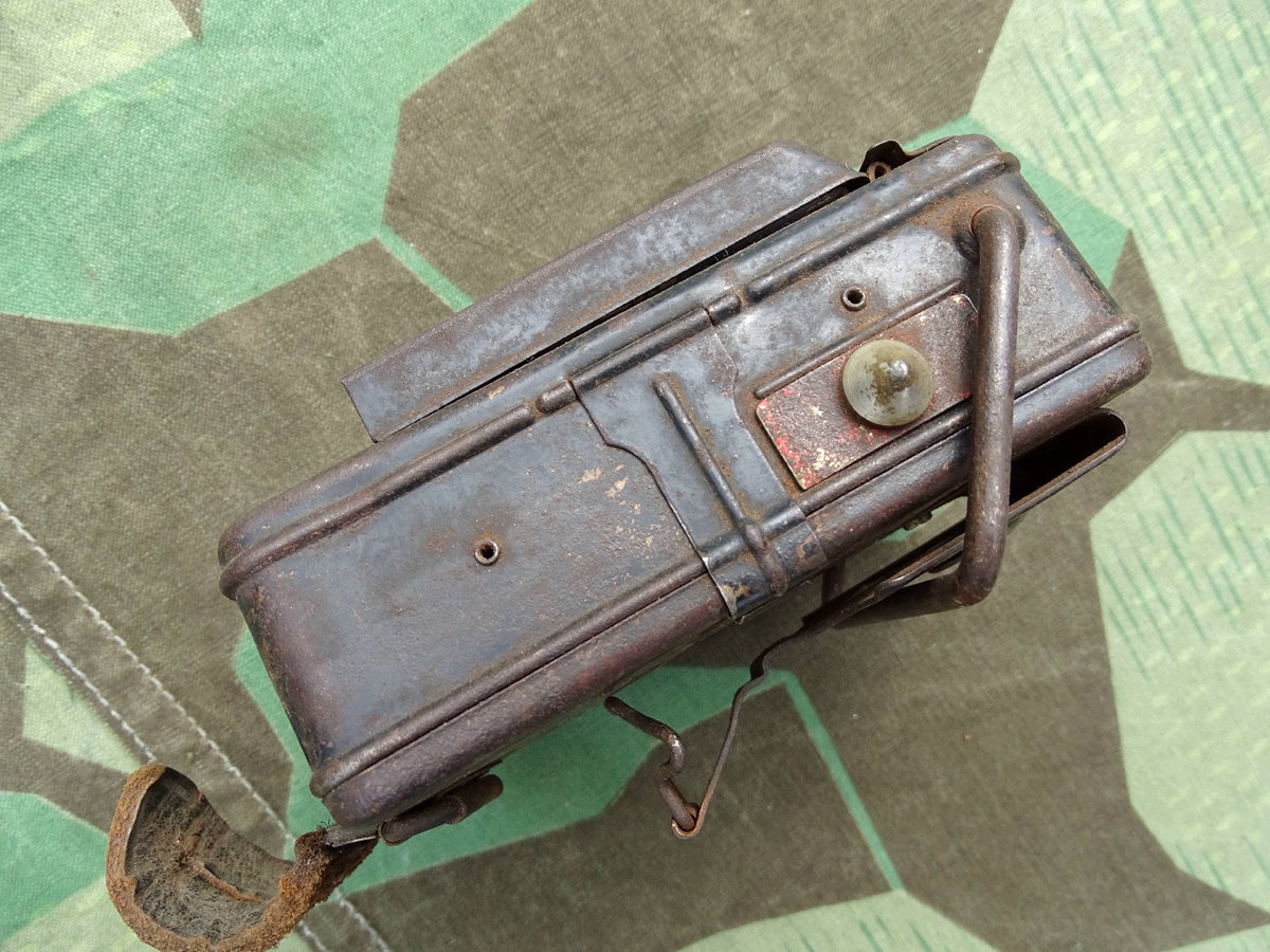 1. Weltkrieg / Reichswehr / Wehrmacht  Signal Taschenlampe / Handlampe mit 2 Farbwechslern
