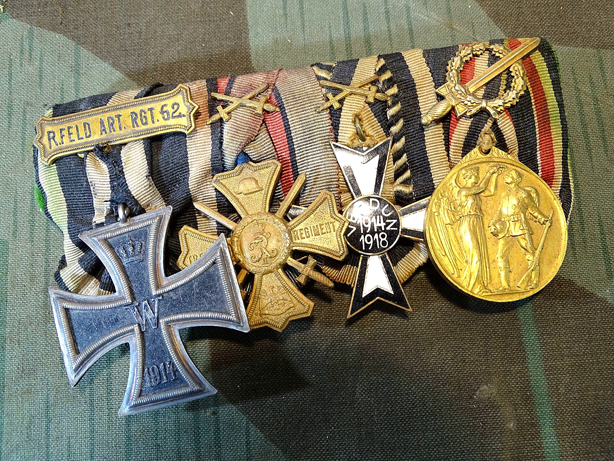 4er Ordensspange: EK 2 1914, Kriegs.Erinnerungskr., Verdun Kreuz, Ehrendenkmünze 1914