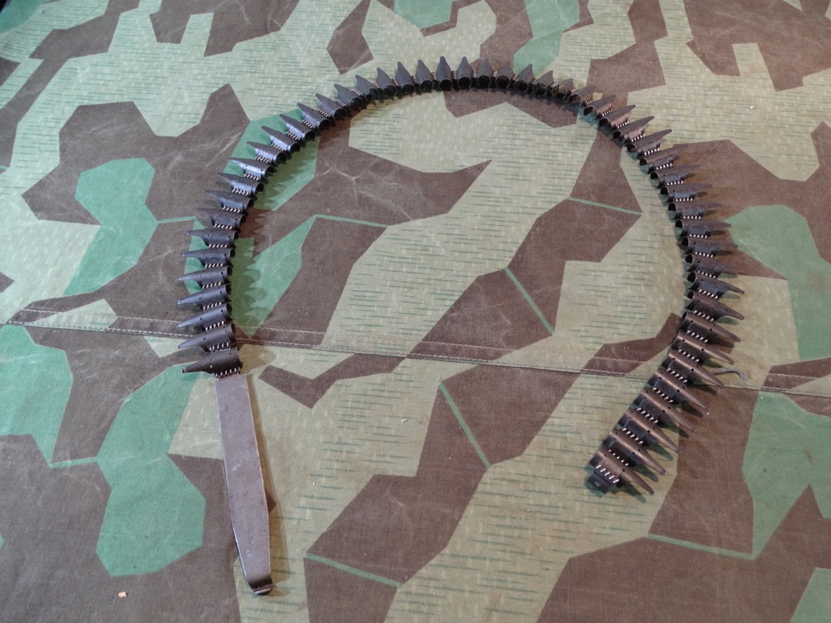 Wehrmachts 50er Patronengurt / Gurtkette mit festem Einführer ( Selten )  936 8.40, Fa. Gustloff Suhl 1940 Wehrmachts 50er Patronengurt / Gurtkette mit festem Einführer ( Selten )  936 8.40, Fa. Gustloff Suhl 1940