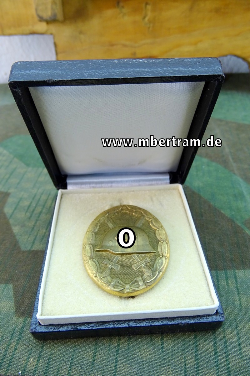 Verwundetenabzeichen 1939, Buntmetall,  in Gold im Verleihungsetui