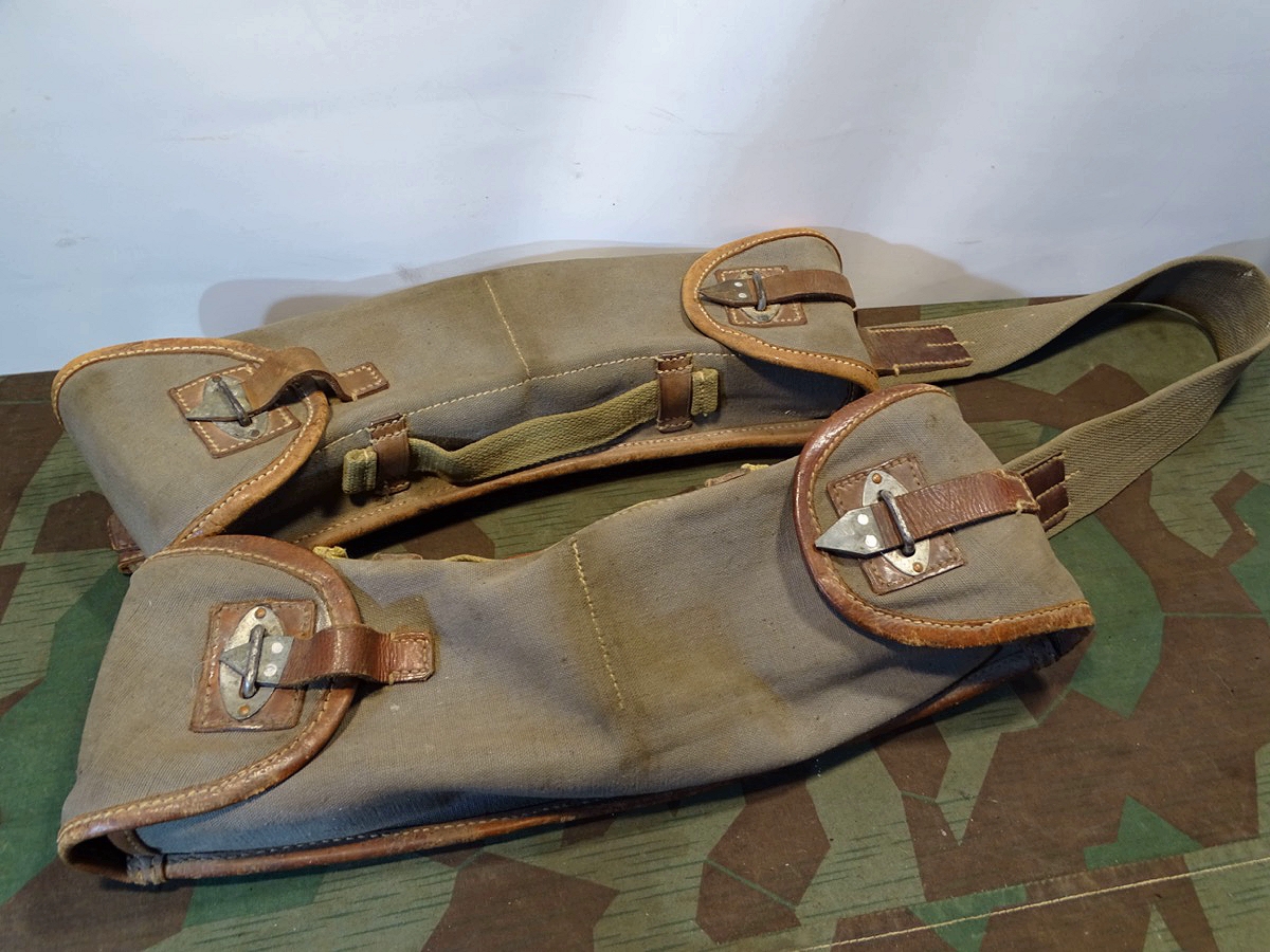 Wehrmacht Paar Magazintaschen für das  MG 13, ( auch MG 26t/ MG 30t) sehr schöner Zustand