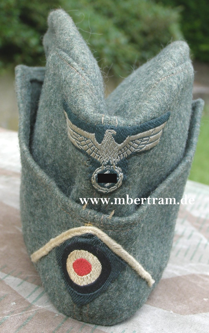Schiffchen WH Infanterie Feldgrau mit Soutachewinkel, Gr. 57