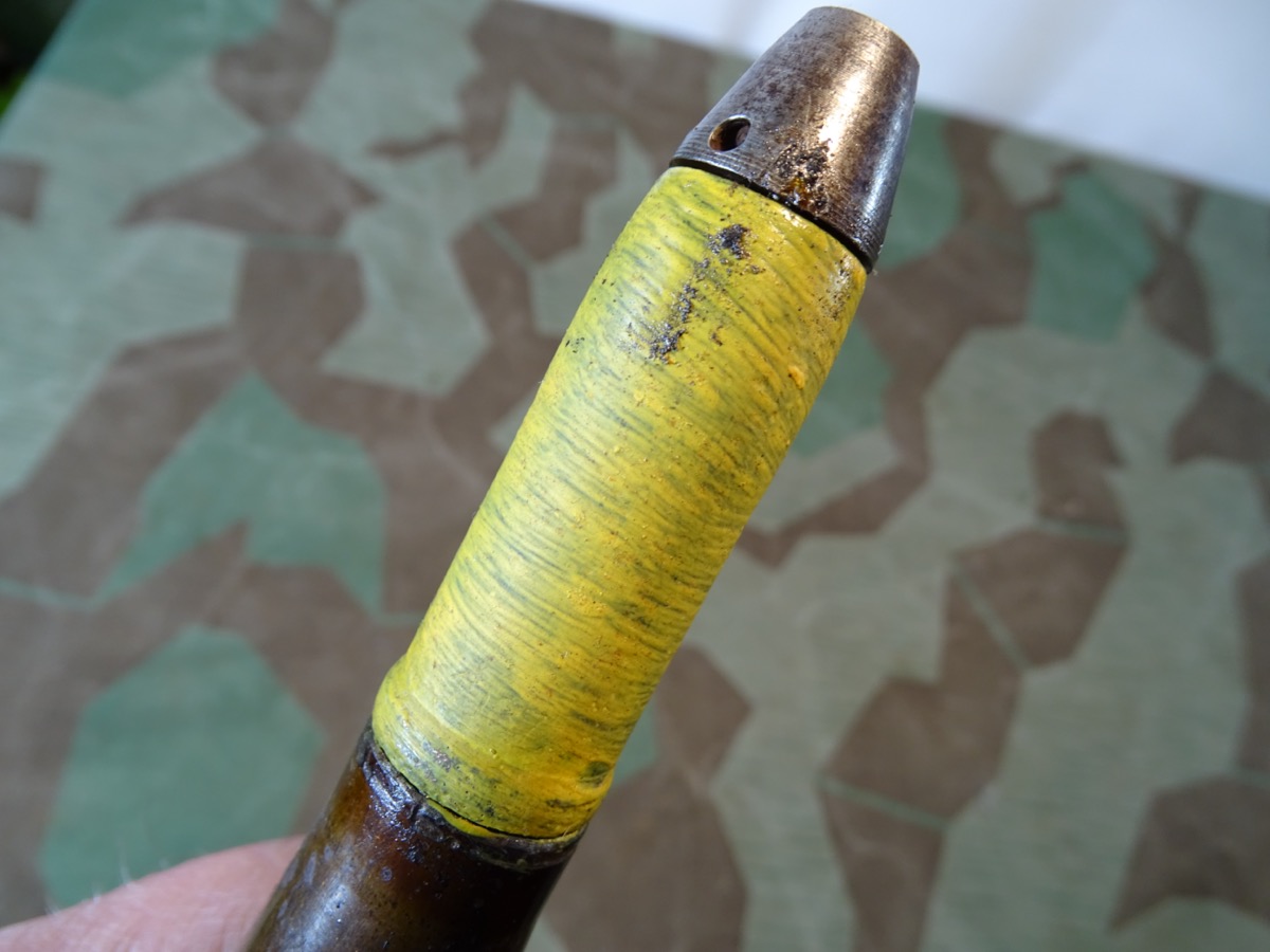 Deko-Patrone 2 cm Flak 38, Stahlhülse, Zünder, Ladungssäckchen 