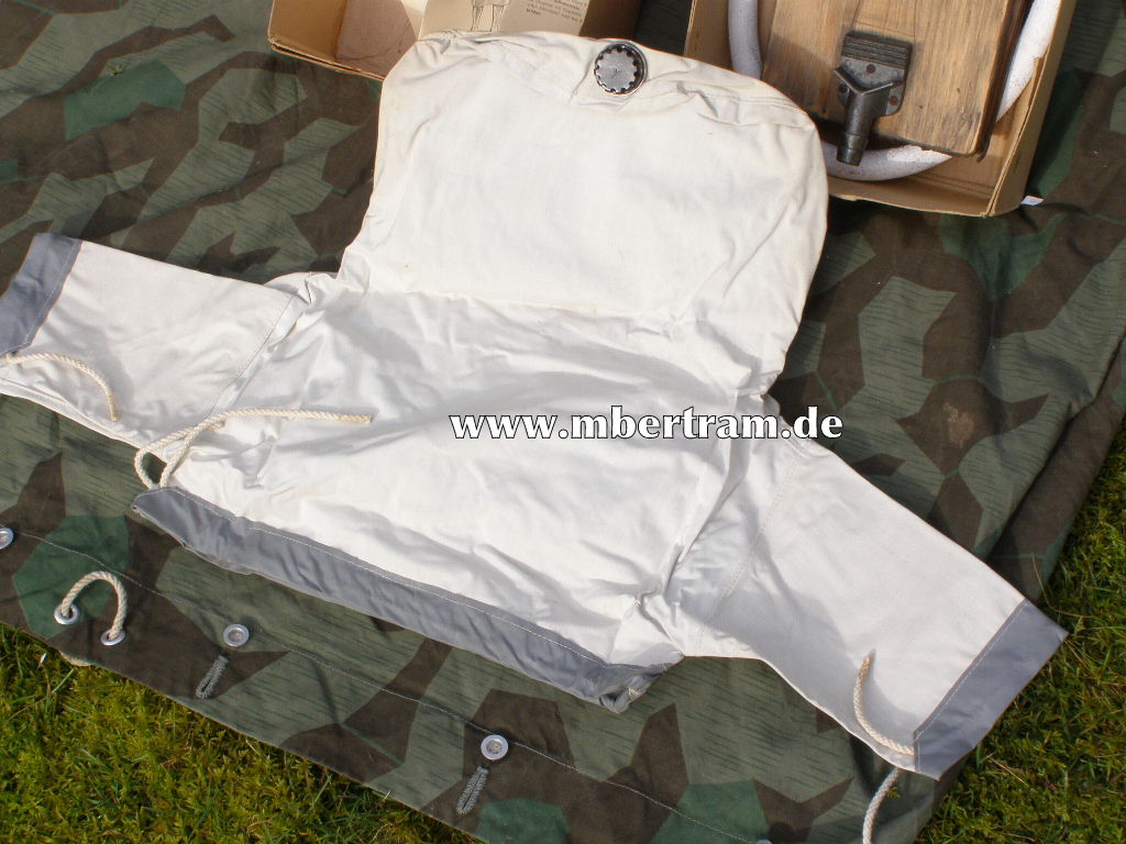 13513-5 Komplettes Luftschutz Gasjäckchen in Originalkarton