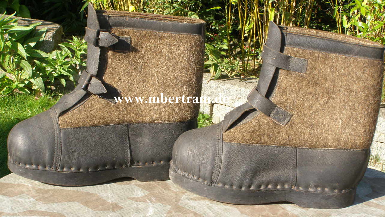 Schwere Winter Wachstiefel. Filz mit Leder, Holzsohle 1943