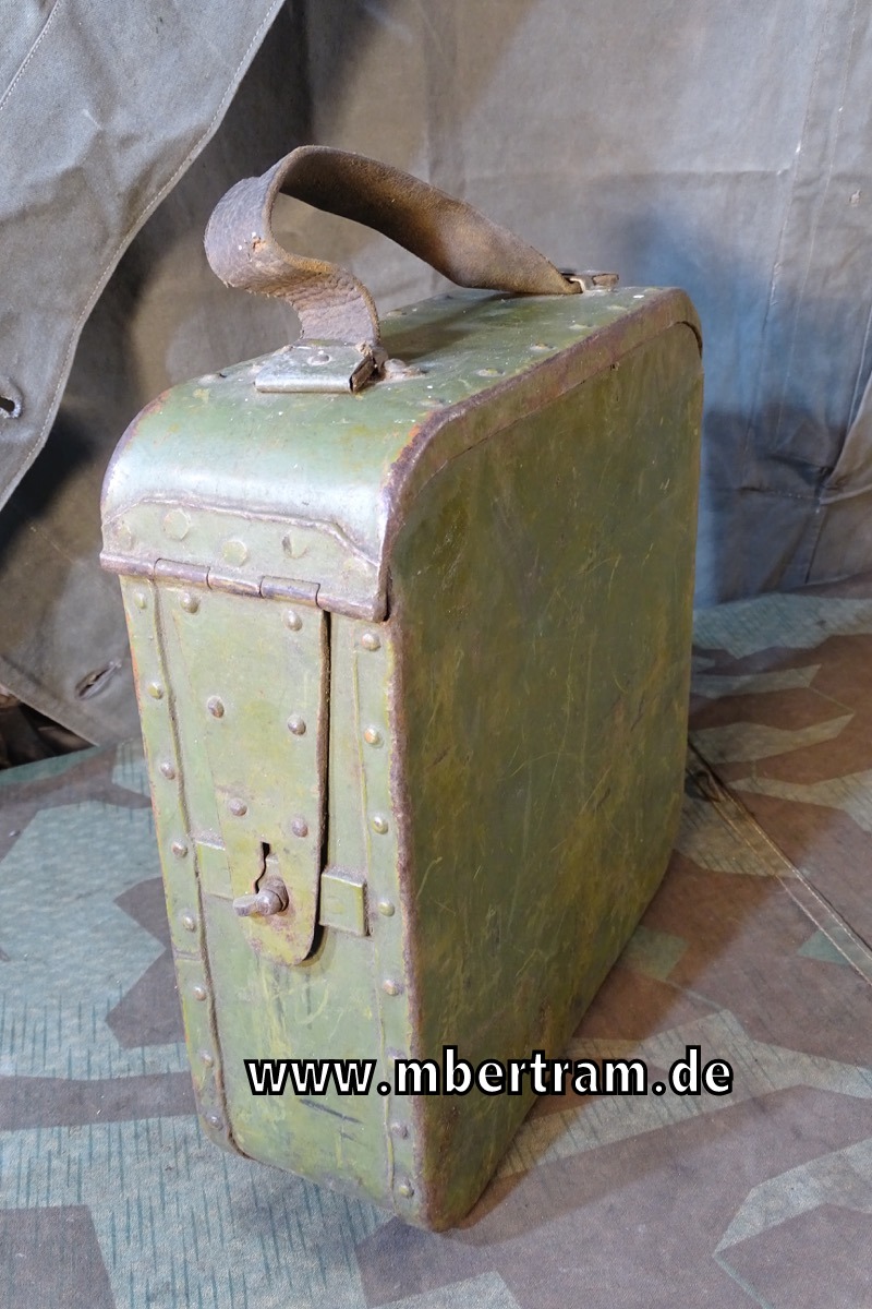 Gurtkasten für das russische MG Maxim M 1910, 1. Weltkrieg, ohne Stern