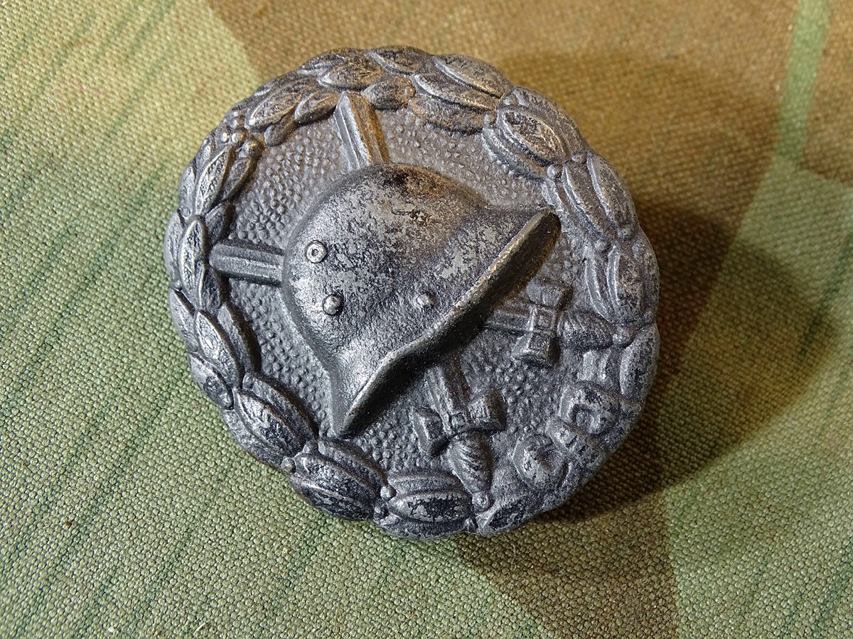 Verwundeten Abzeichen 1914 in schwarz, Eisen, hohl geprägt