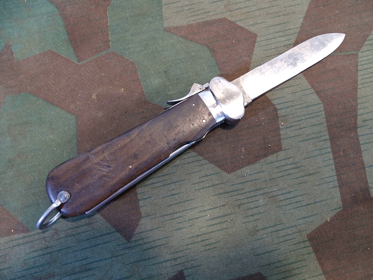 Luftwaffe Fallschirmjäger Kappmesser, Hst. Eickhorn Solingen Luftwaffe Fallschirmjäger Kappmesser, Hst. Eickhorn Solingen