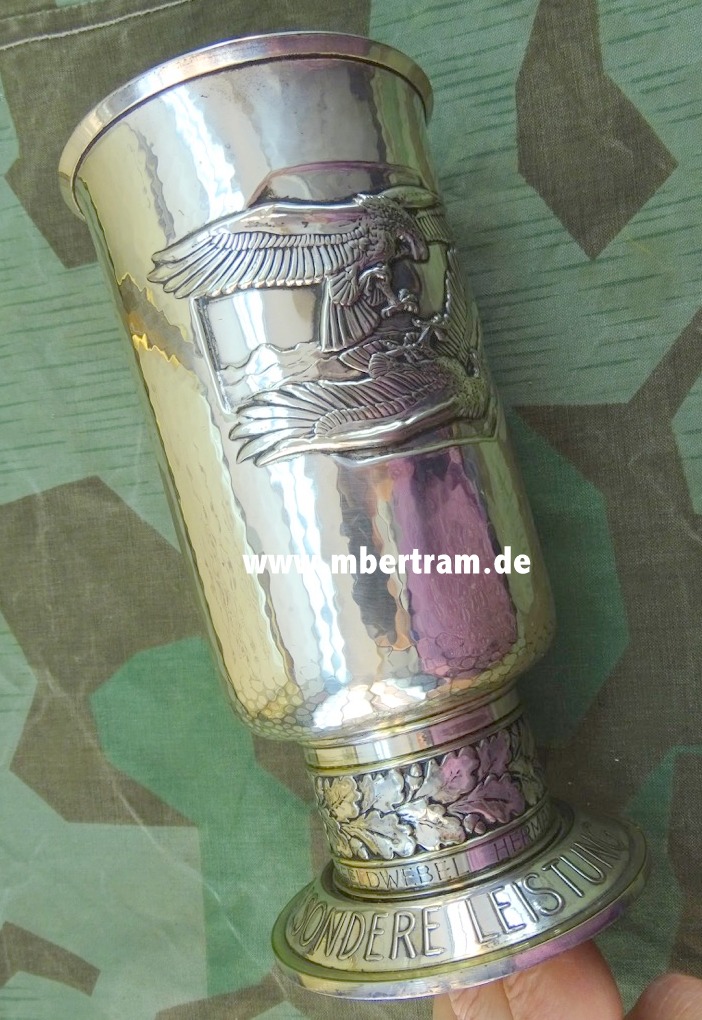 12371-93 Umfangreicher Nachlass Ju 52 Bordschütze, DK Gold, LW Pokal, Legion Condor, Alben....