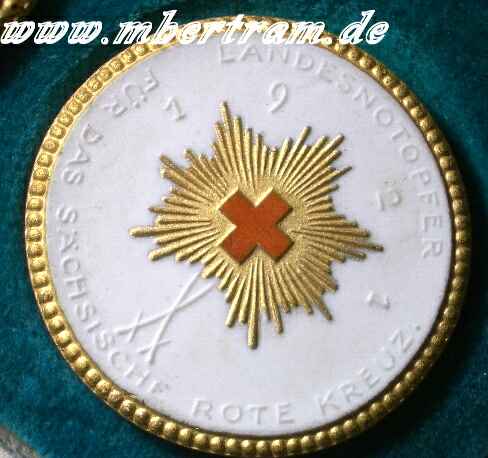 4 Porzellan Medaillen, schs. Rotes Kreuz" 1921, Meissen