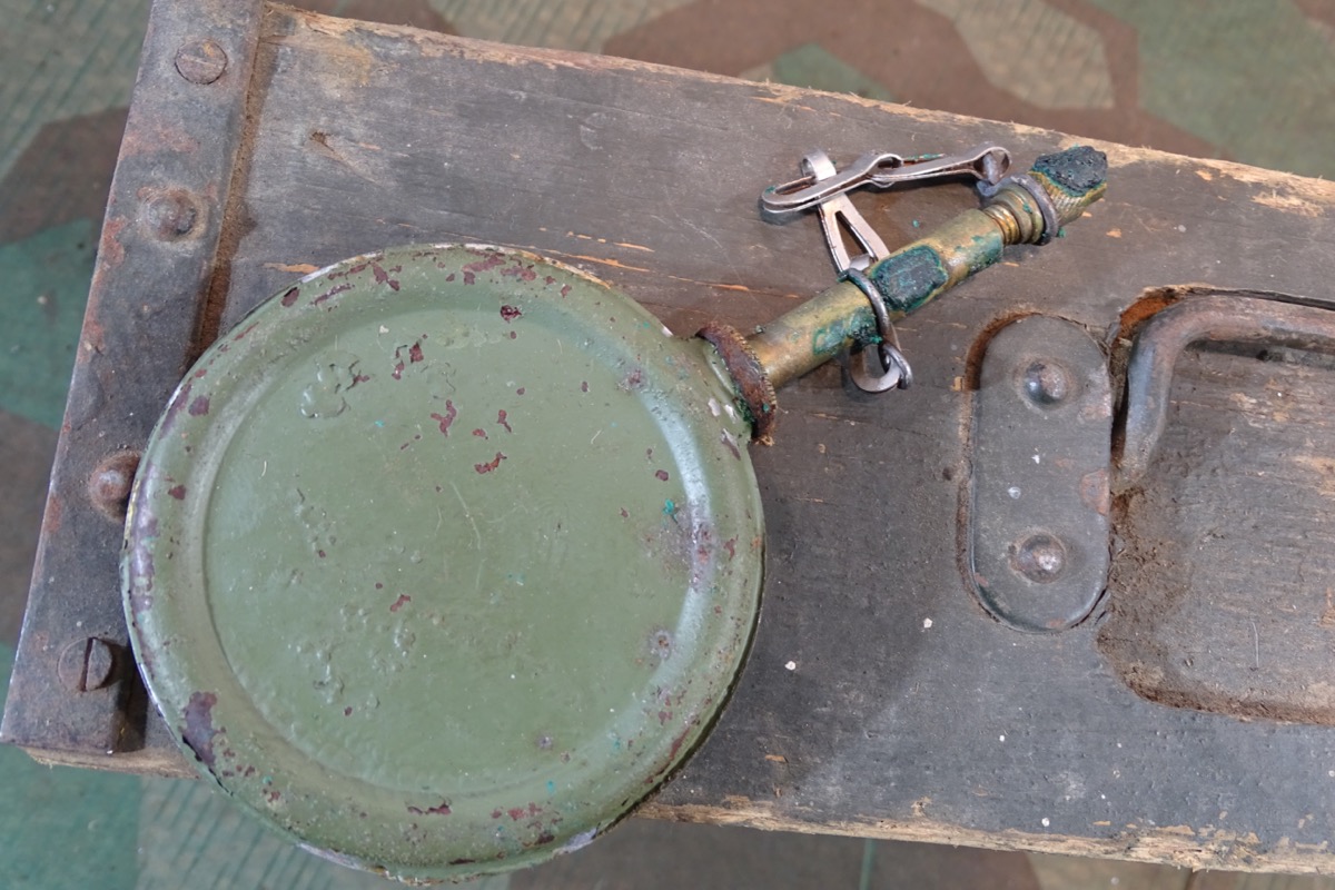 Ölflasche wie Wehrmacht, gut passend in MG 42/34 Schützen Werkzeugtasche.