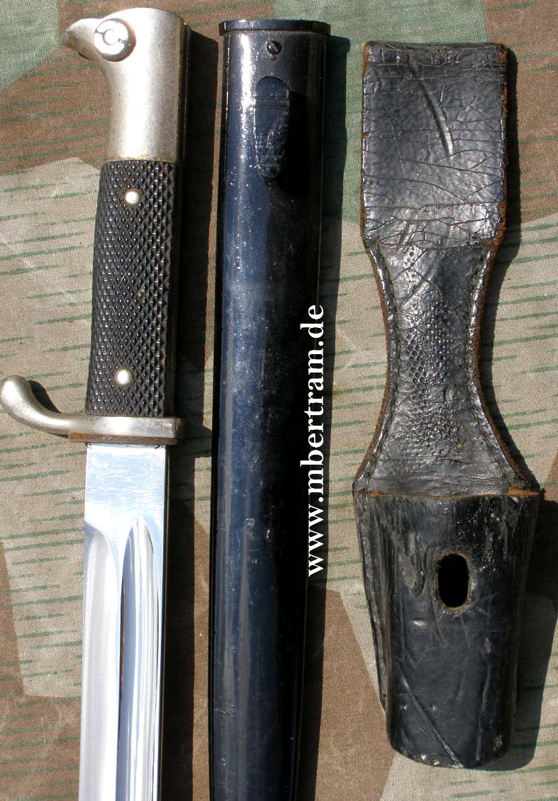 Extra Seitengewehr KS 98 mit Koppelschuh