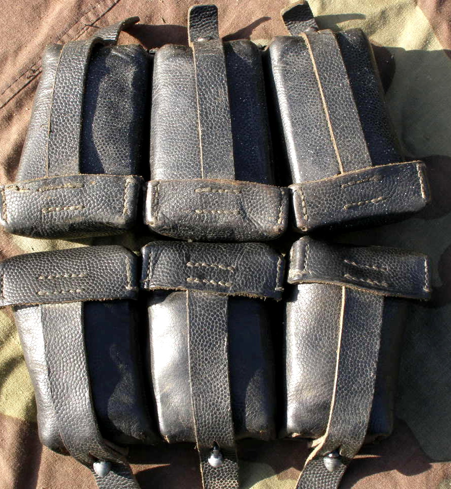 Paar WH K98 3er Munitionstaschen "HOY RZFH 1943 "
