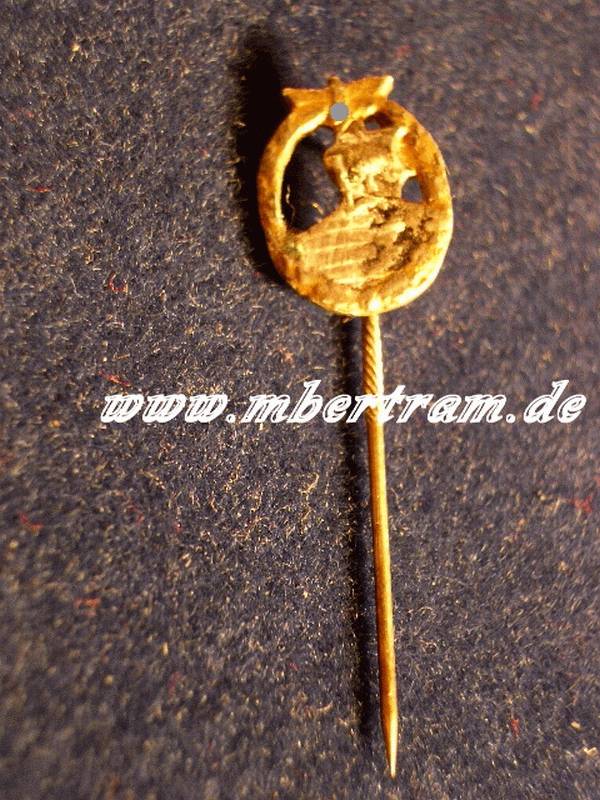 HILFSKREUZER KRIEGSABZEICHEN 16MM MINIATUR