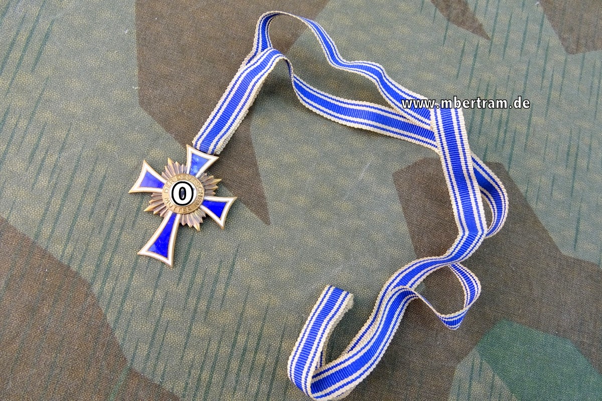 Ehrenkreuz der Deutschen Mutter in Bronze mit Band