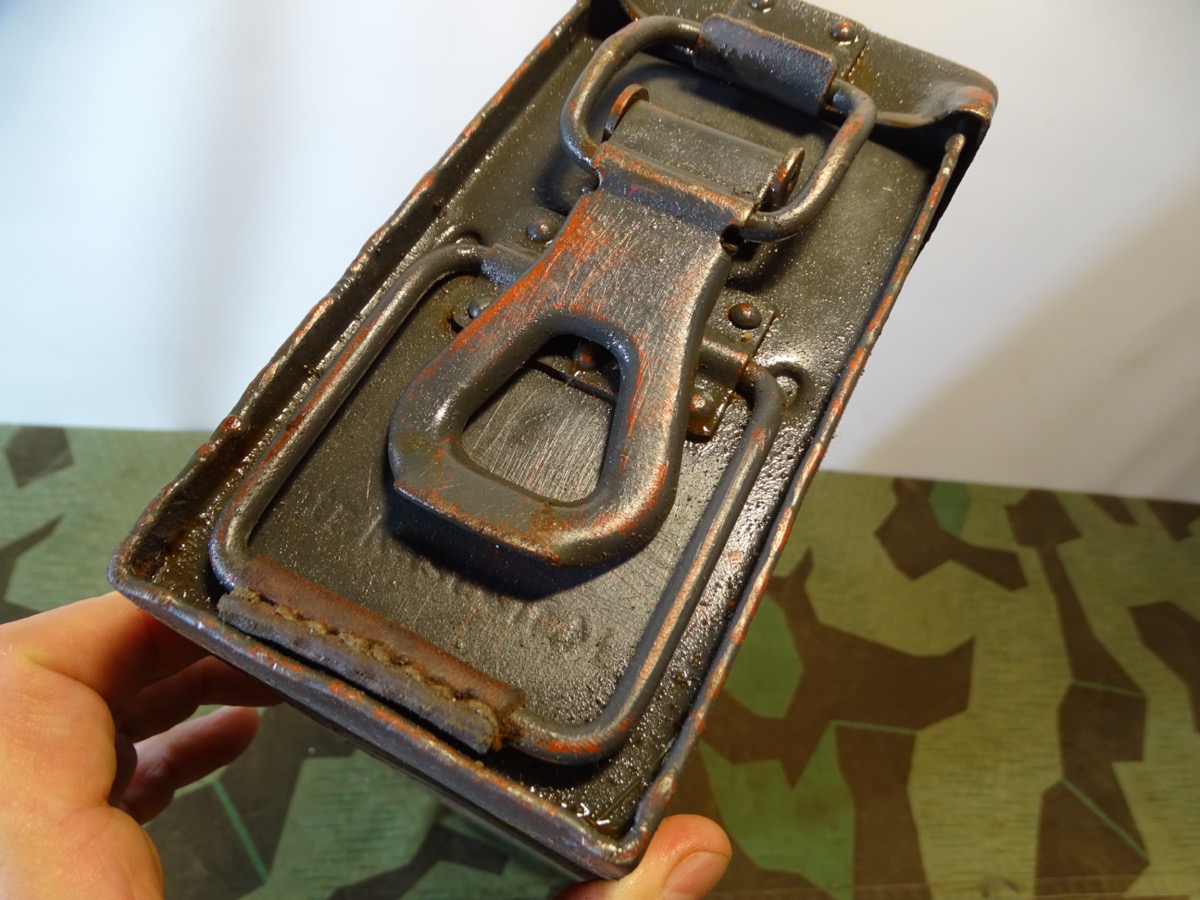 MG 34/42 Patronenkasten 41, Luftwaffe Hst: "brh/4, (1944) "