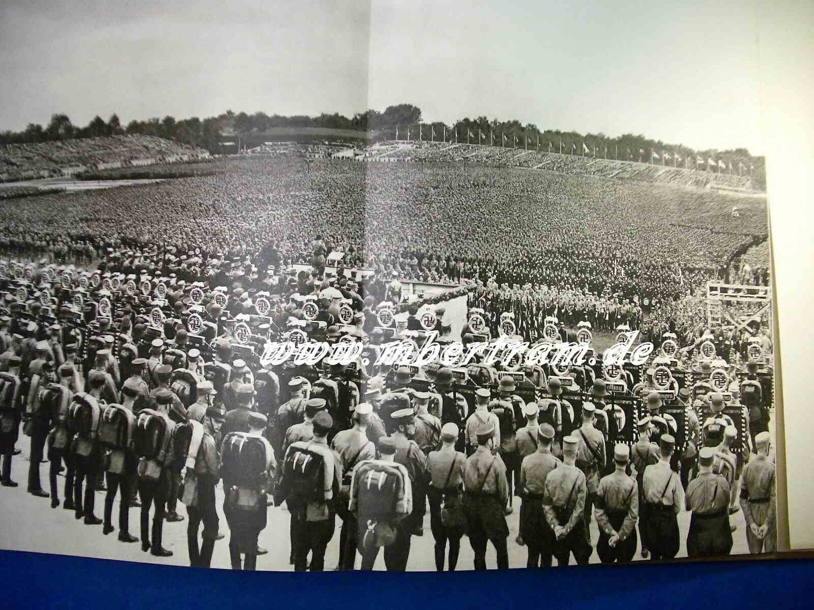 "Deutschland Erwacht". Cigaretten Bilderdienst Altona 1933