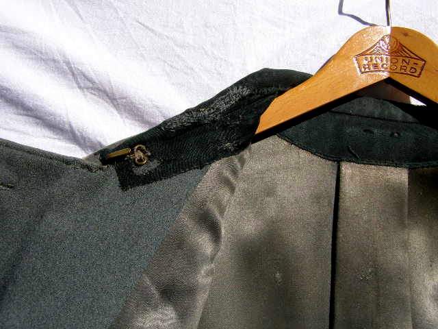 1306-10 Wehrmacht Mantel für einen Hauptmann Infanterie um 1940