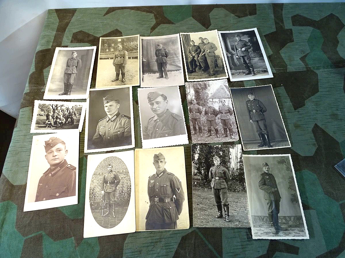 16 Portraitaufnahmen, meist Postkartenformat,  von Wehrmachts Soldaten mit Schiffchen