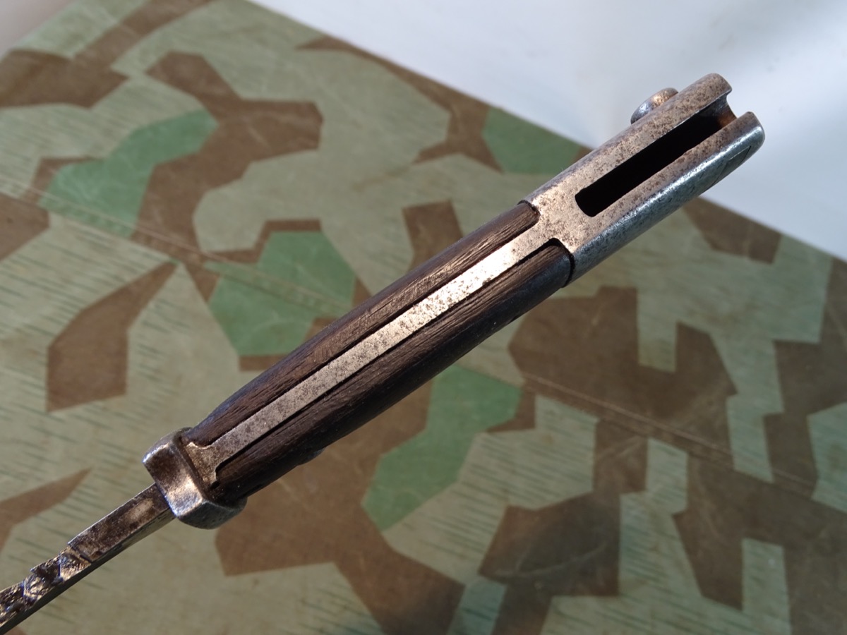 Aufpflanzbares Extra Seitengewehr KS 98 mit Sägerücken um 1915 Aufpflanzbares Extra Seitengewehr KS 98 mit Sägerücken um 1915