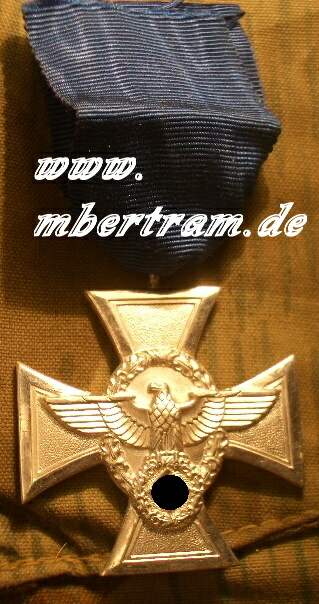 Polizei-Dienstauszeichnung 2. Stufe für 18 Jahre versilbert