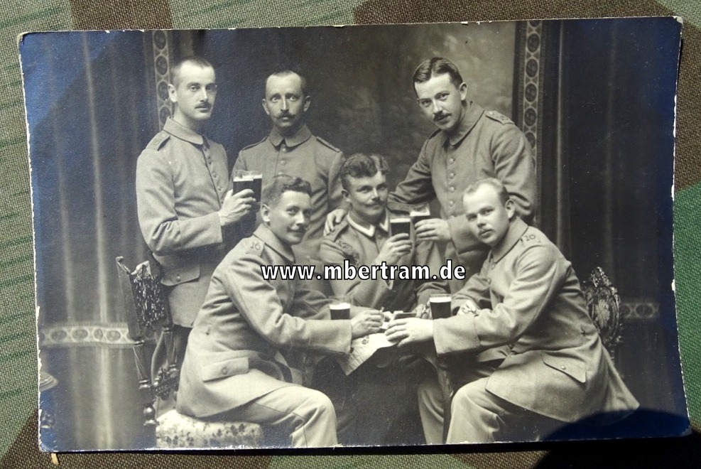 Foto Feldpostkarte Studiofoto, Angehörige des S.B. Res. Inf. Rgt. 16