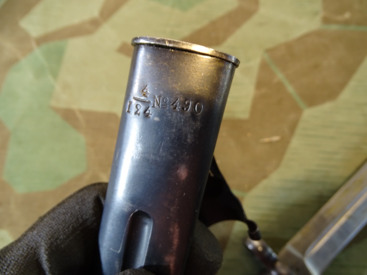 Dolch Bajonett zum Schweden Mauser Gewehr M 1896, Scheide mit Halteclip für Bajonettgriff Dolch Bajonett zum Schweden Mauser Gewehr M 1896, Scheide mit Halteclip für Bajonettgriff