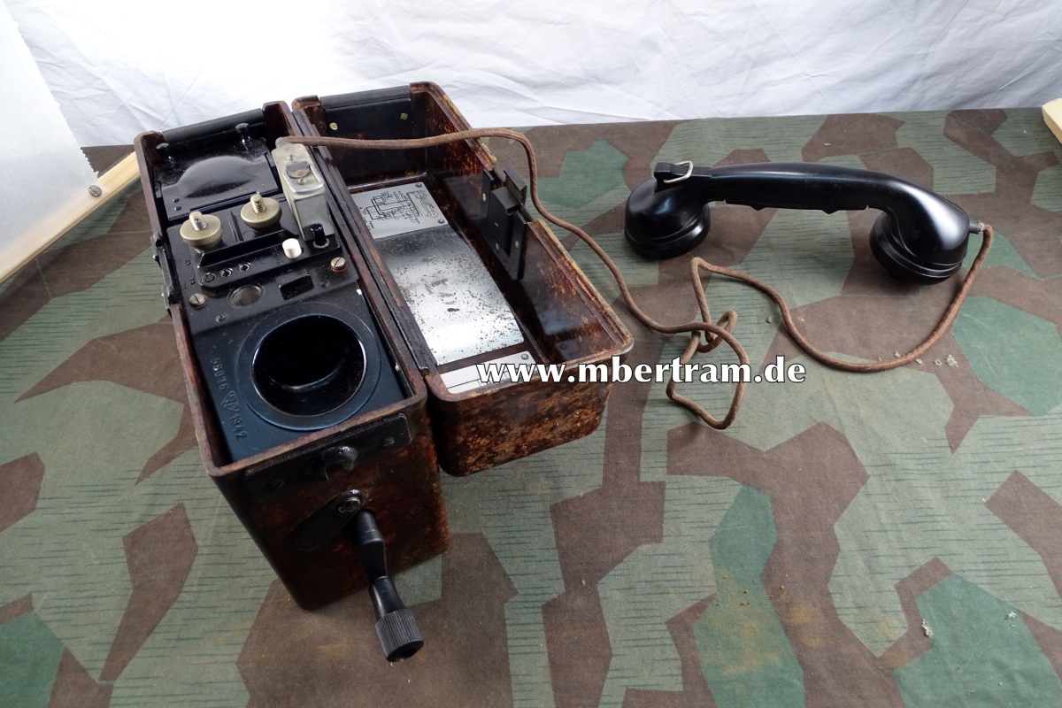 Wehrmachts Feldtelefon, Waa Adler, gleiches Bj. 1942 auf Kurbel/ Gehäuse/ Hörer
