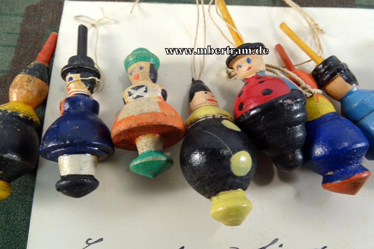 WHW - Reichsstrassensammlung Dezember 1941- 9 verschiedene HOLZKREISEL.