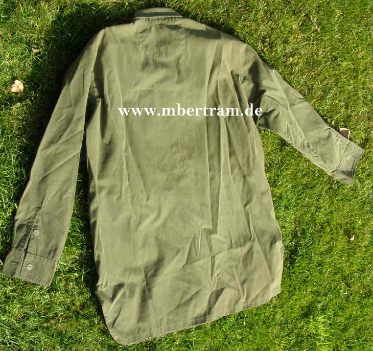 Waffen SS / Wehrmacht Heer: grünes Uniform Hemd
