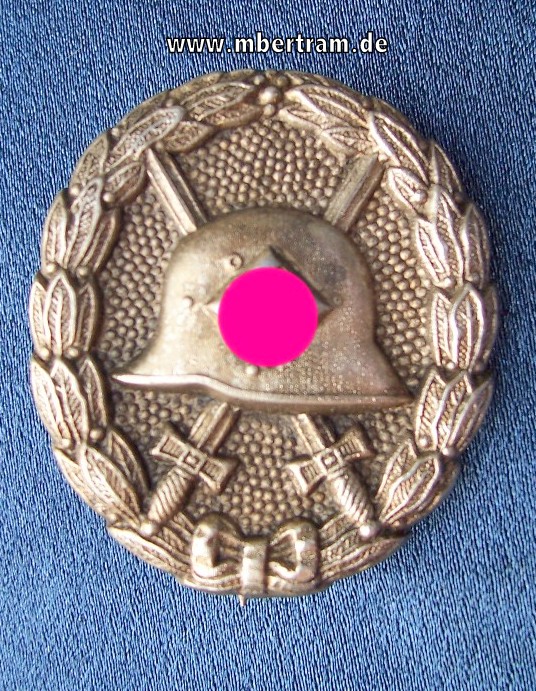 Legion Condor Verwundetenabzeichen in silber, hohlgeprägt, Buntmetall