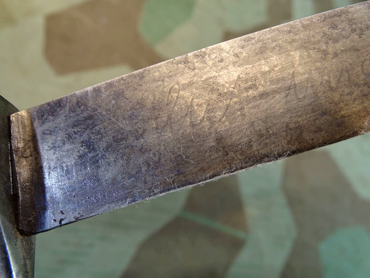 Früher HJ Dolch / Fahrtenmesser mit Devise "Blut und Ehre", Anton Wingen Solingen ges. gesch. Früher HJ Dolch / Fahrtenmesser mit Devise "Blut und Ehre", Anton Wingen Solingen ges. gesch.