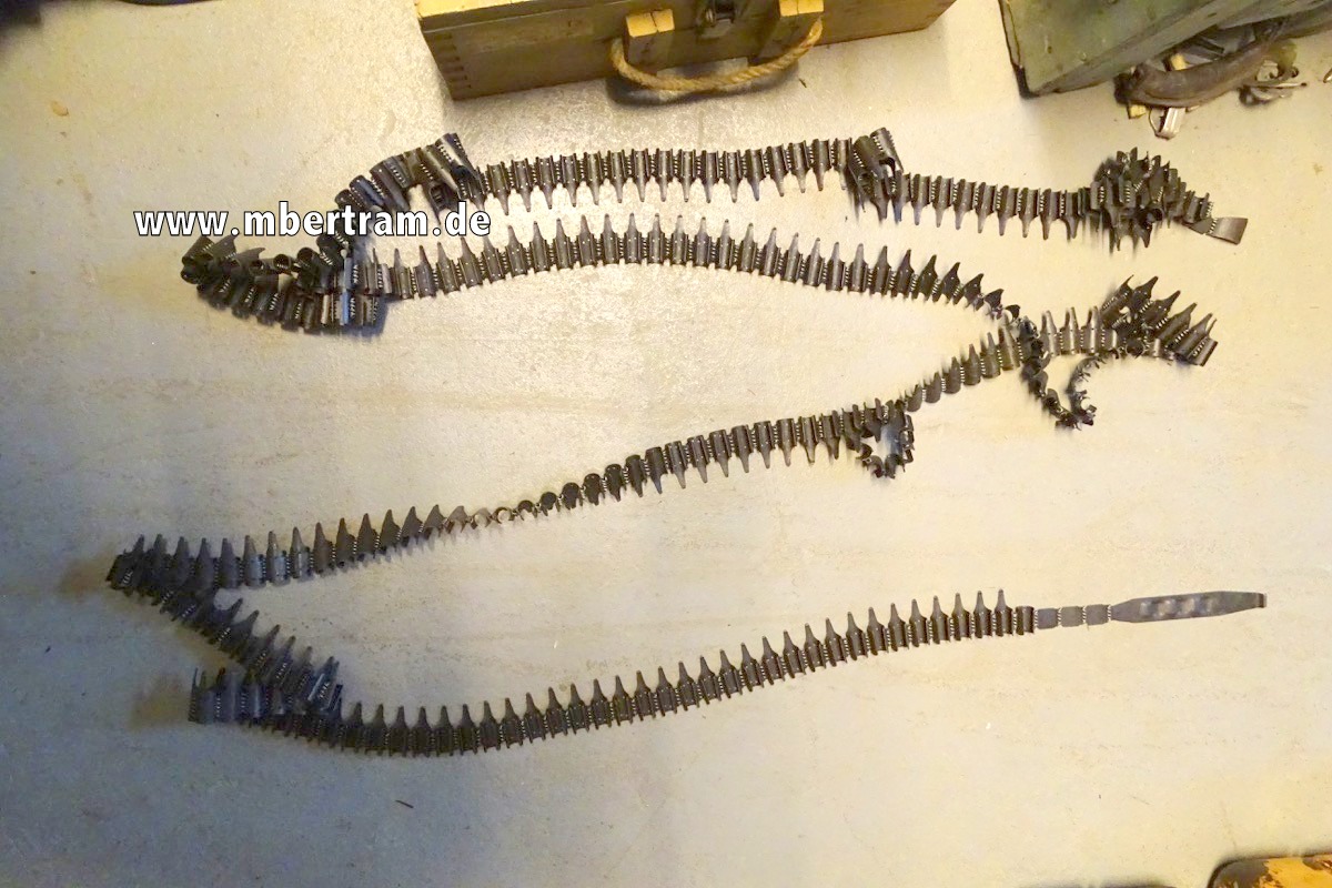 MG 34 Gurtkette für 250 Schuss, Gustloff, " 936 WaA 4, 12.39 " Länge und Jahr sind selten zu finden