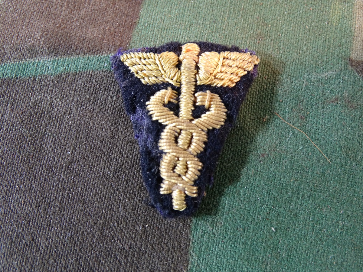 Kriegsmarine Ärmelabzeichen Verwaltungs Offizier. Gelb auf blau.