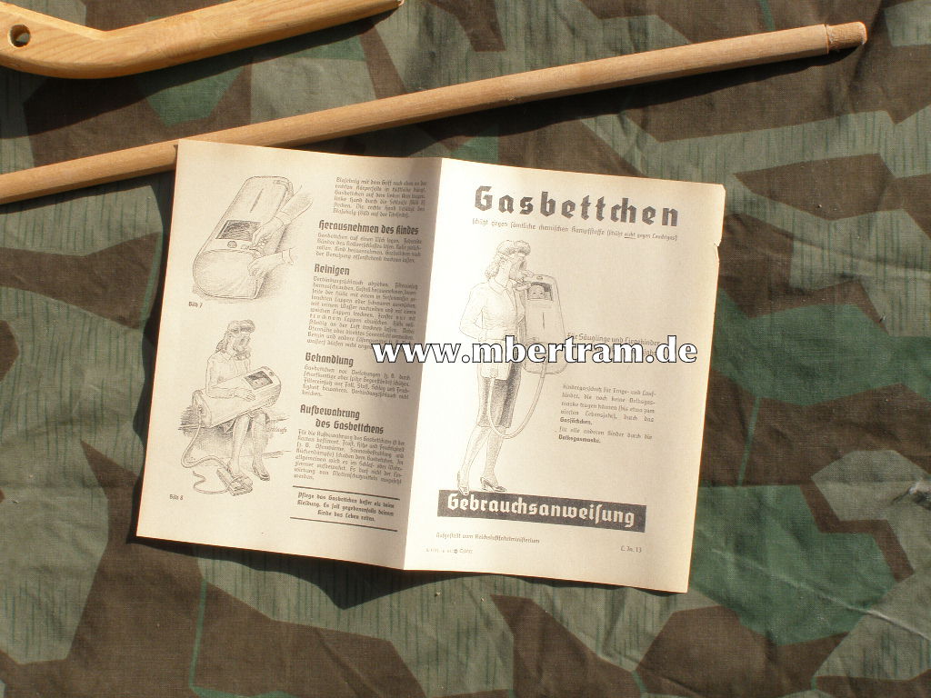 13510-10 Luftschutz Gasbettchen in Originalkarton, o. Plane