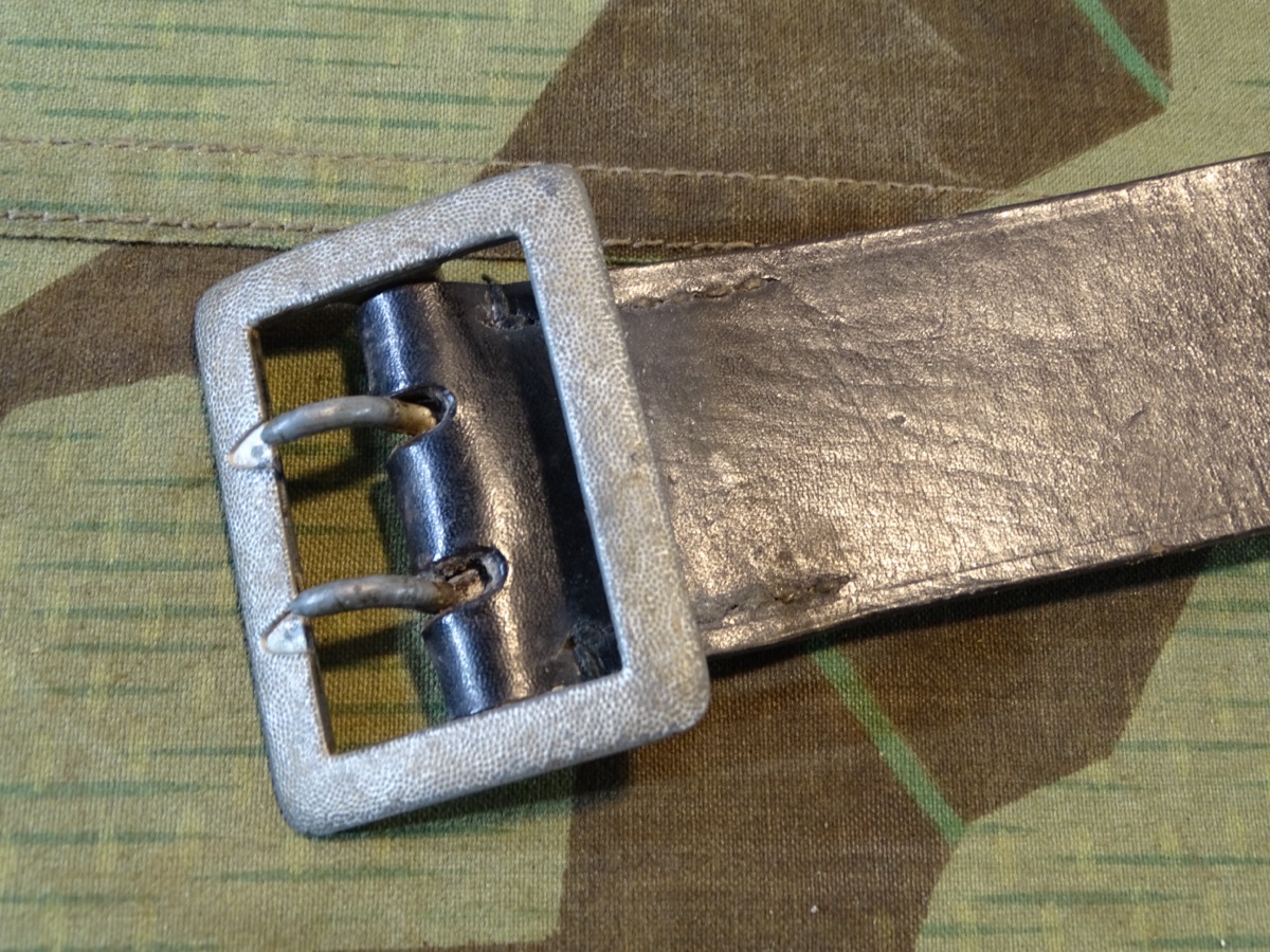 Wehrmacht Zweidorn Koppel für Offiziere schwarzes Leder, 1944,  Länge 96cm 