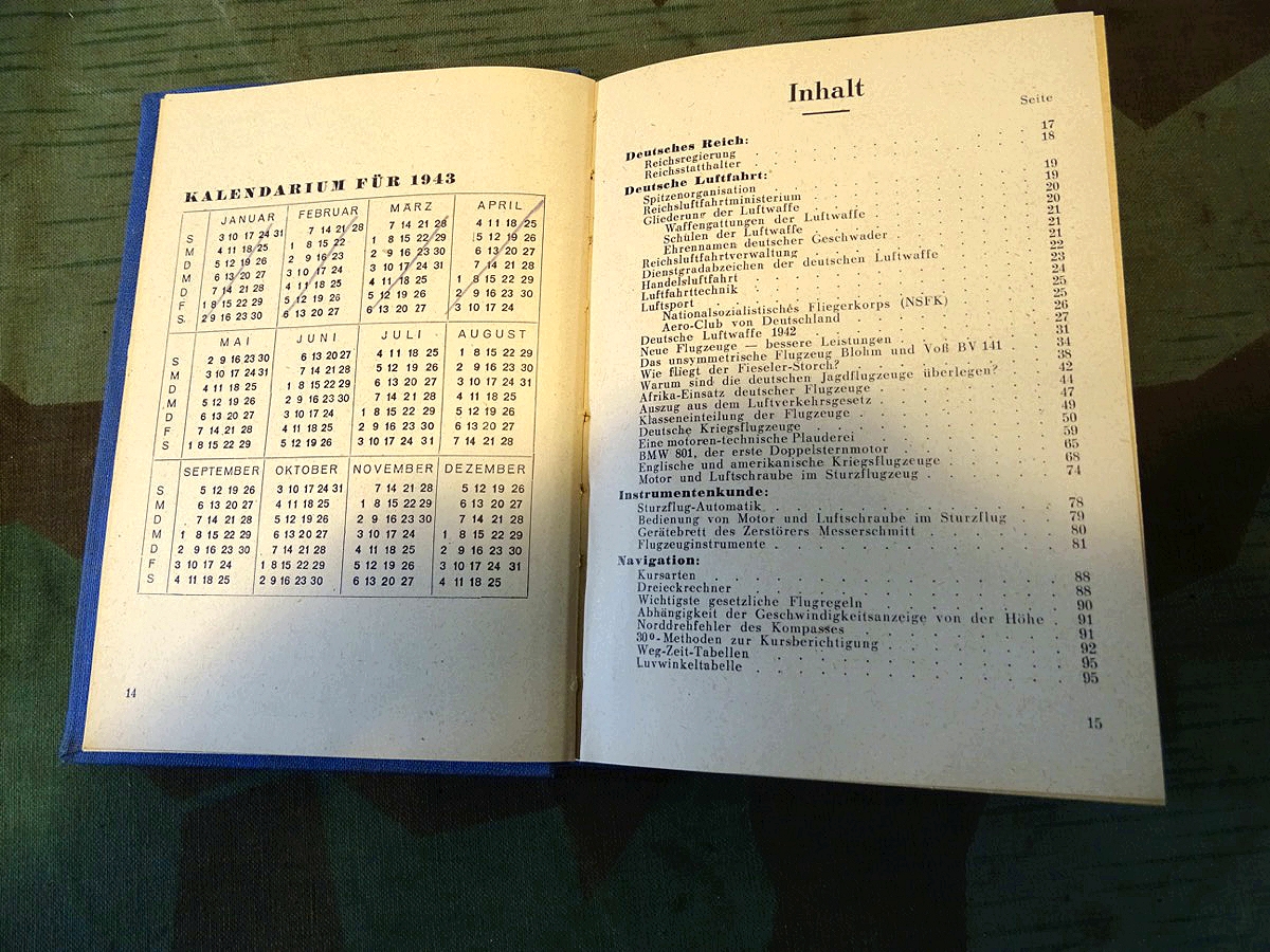 Luftwaffen Taschenkalender 1943, Uniformtafeln, Werbung Luftrüstung, Flugzeugfotos. Luftwaffen Taschenkalender 1943, Uniformtafeln, Werbung Luftrüstung, Flugzeugfotos.