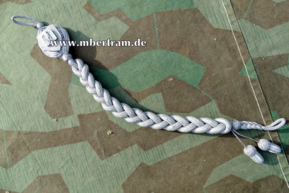 Wehrmachts Schützenschnur alter Art 3. Stufe mit 2 Eicheln