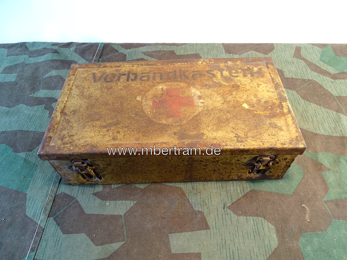 20883-1 Afrika Verbandkasten Wehrmacht, Blech, Sandgelb mit Inhaltsangabe, 1939